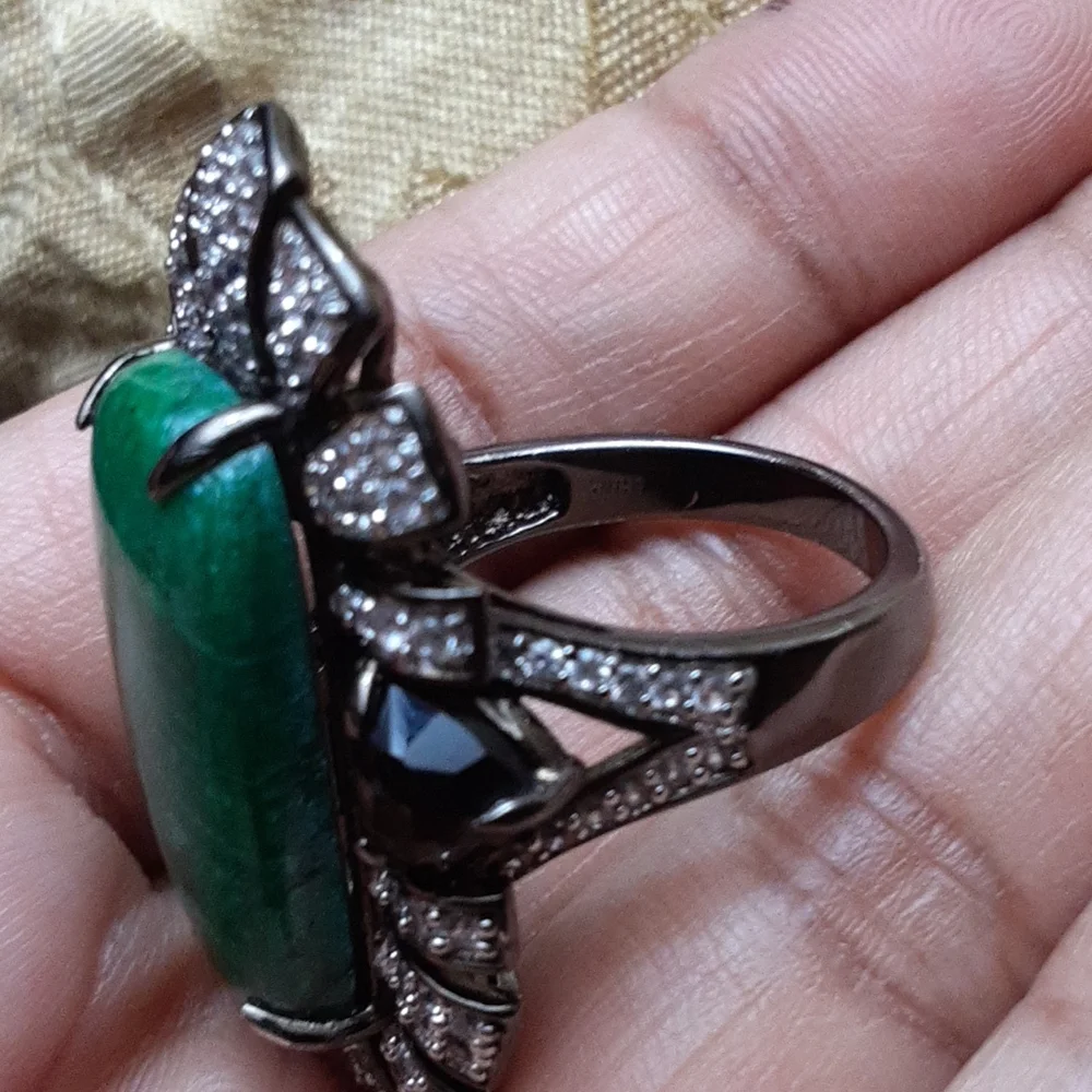925 Green Corundum (Sapphire), White Zircons & Smoky Quartz. - Picture 9 of 15